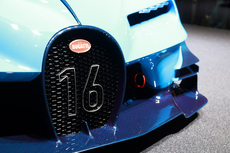 Illustration for article titled Bugatti's Awesome Virtual Concept Looks Real Enough To Race Offline